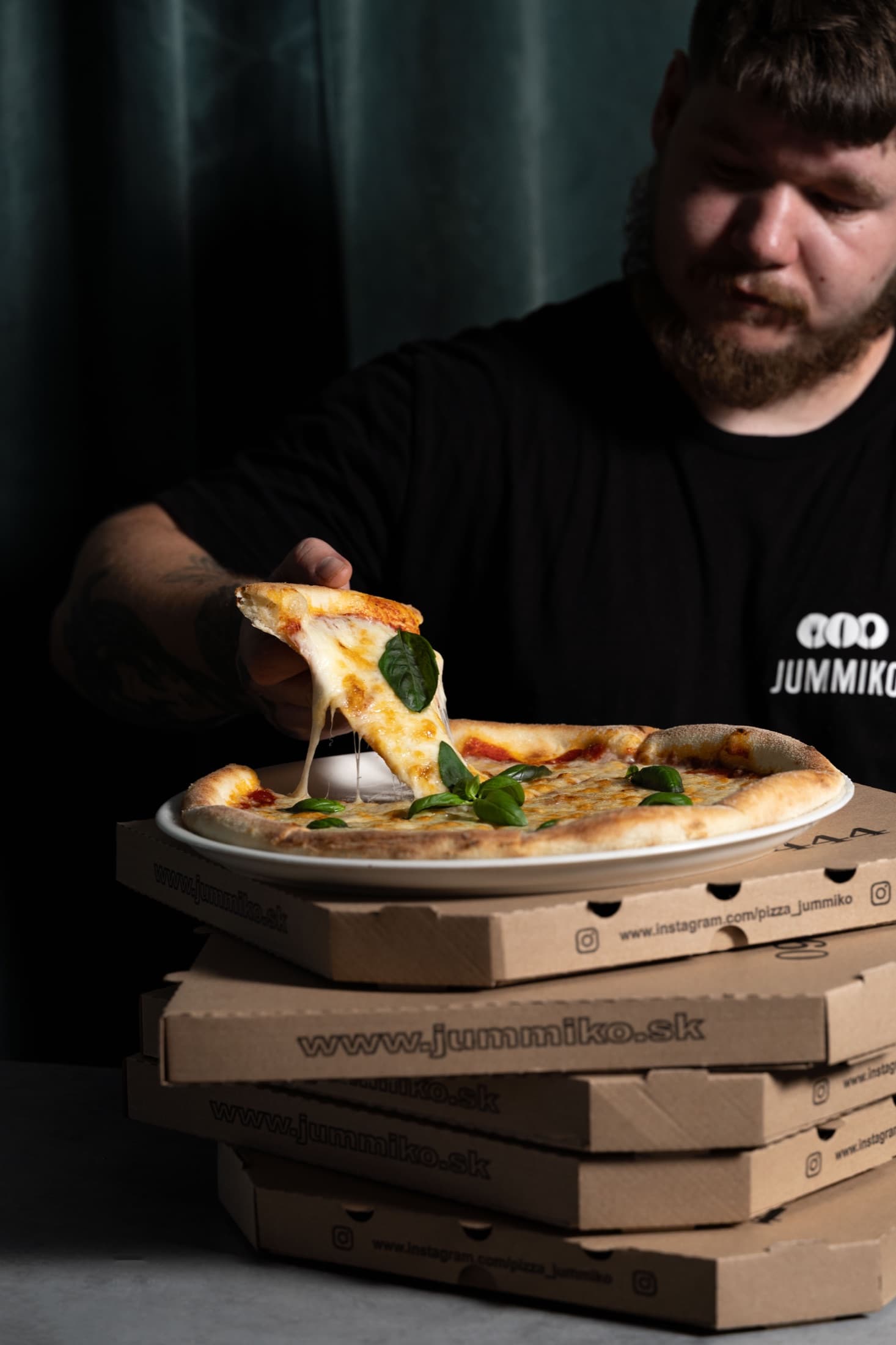 Čerstvá pizza JUMMIKO s naťahujúcim sa syrom